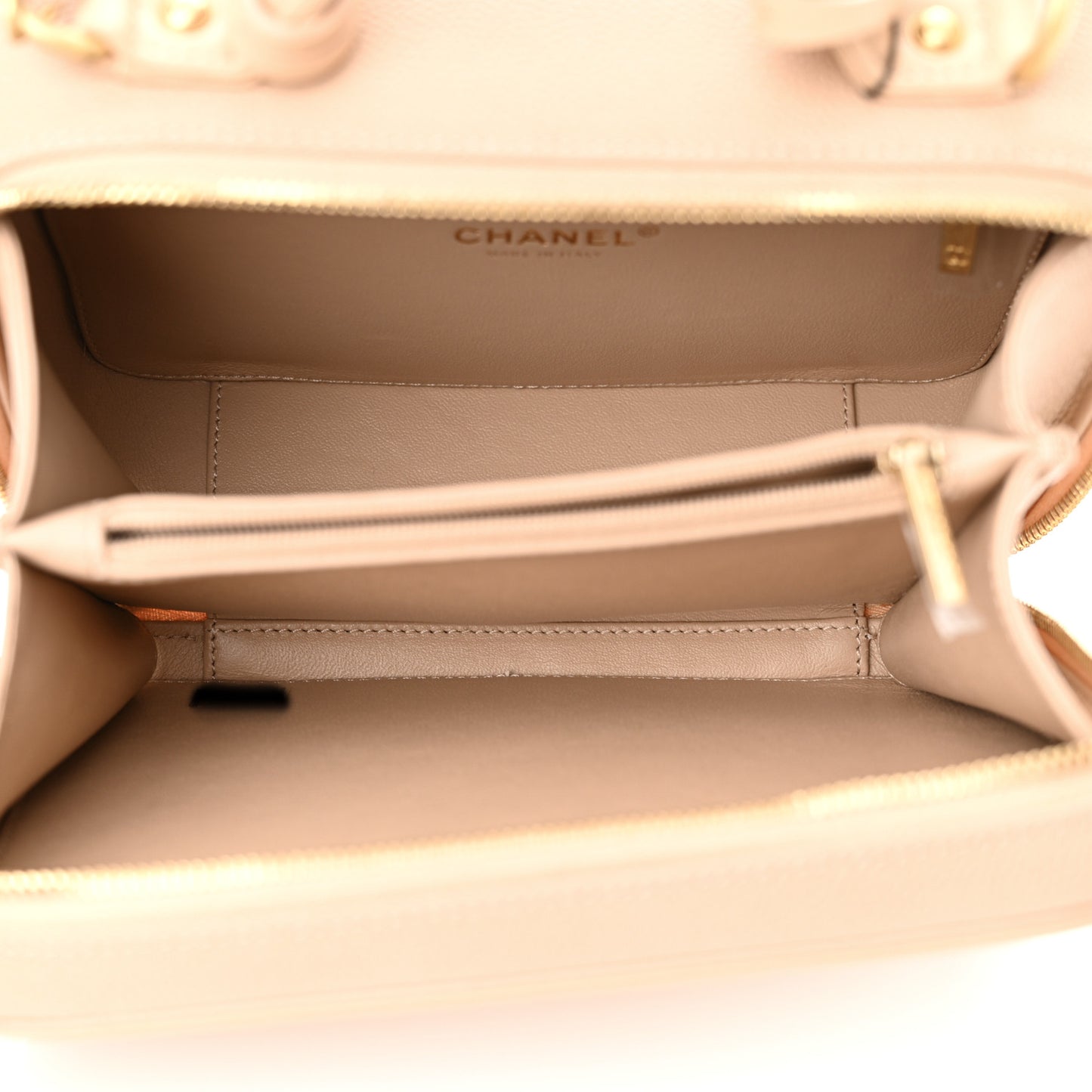 Caviar Quilted Medium CC Filigree Vanity Case Beige