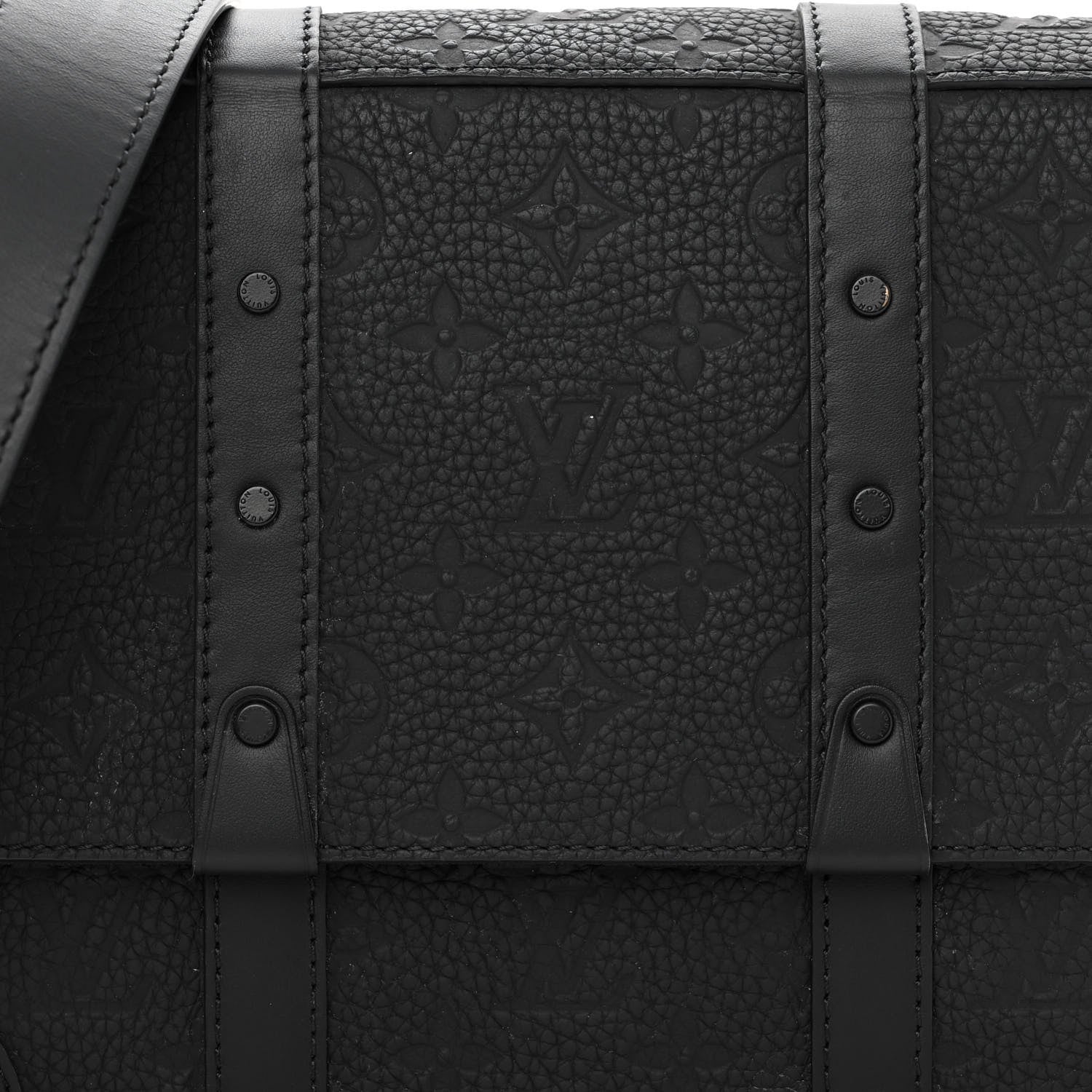 Louis Vuitton Taurillon Monogram Trunk Messenger Black 7 of 10