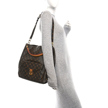 Louis Vuitton Monogram Metis 2 of 9