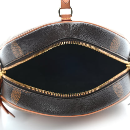 Louis Vuitton Reverse Monogram Giant Boite Chapeau Souple 4 of 4