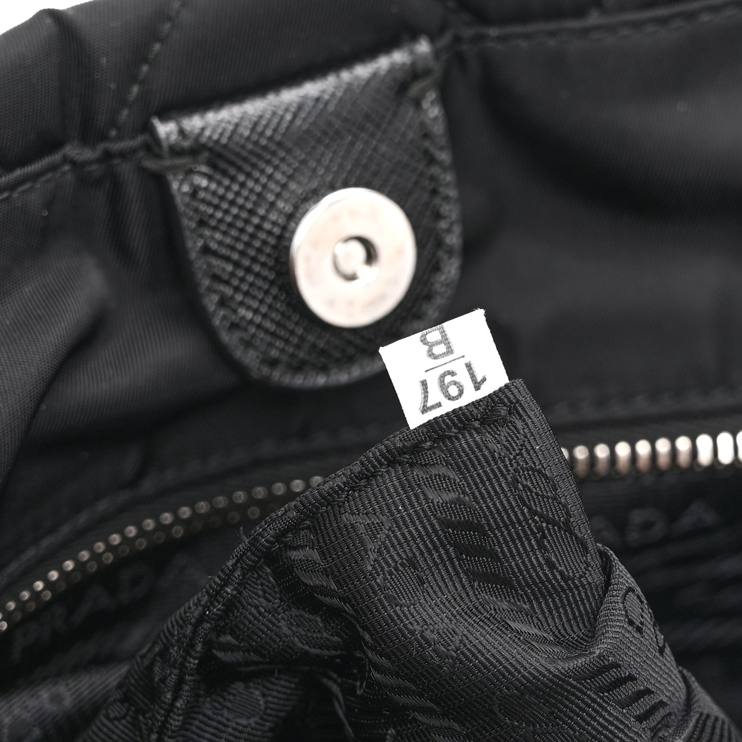 Prada Nylon Tessuto Impuntu Quilted Tote Black 1867250 – FASHIONPHILE