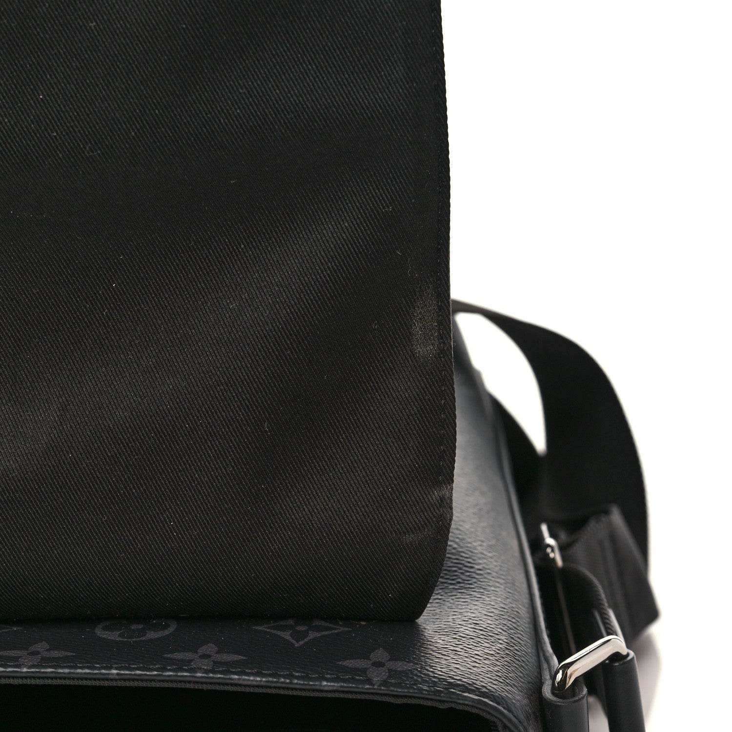 Louis Vuitton Monogram Eclipse District MM 9 of 11