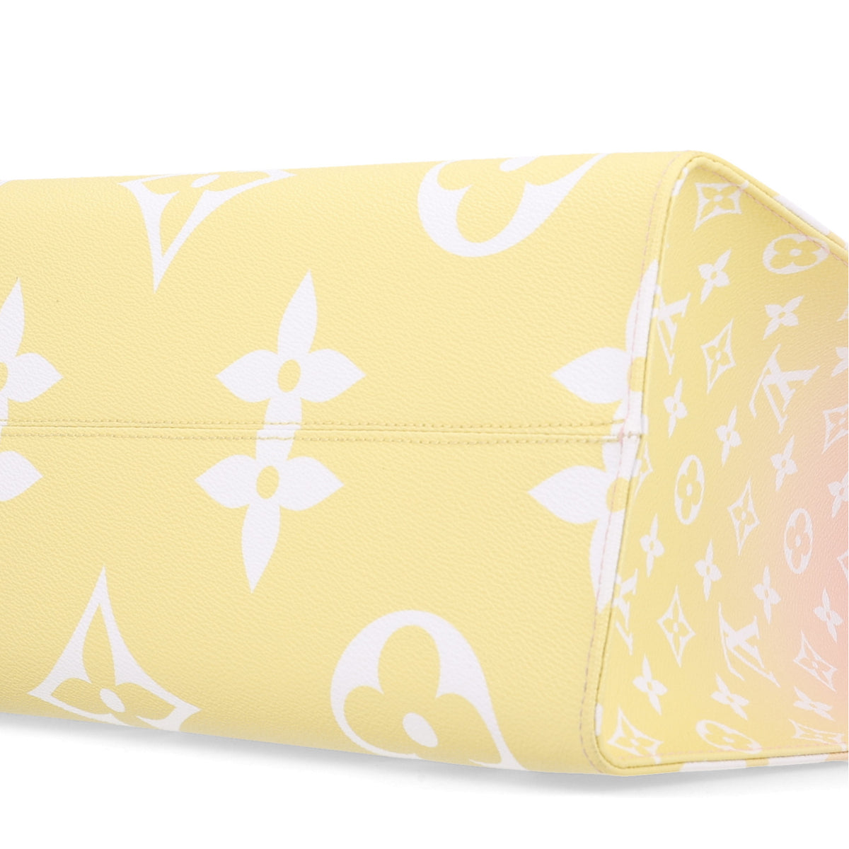 Louis Vuitton Monogram Giant By The Pool OnTheGo GM Light Pink 9 of 9