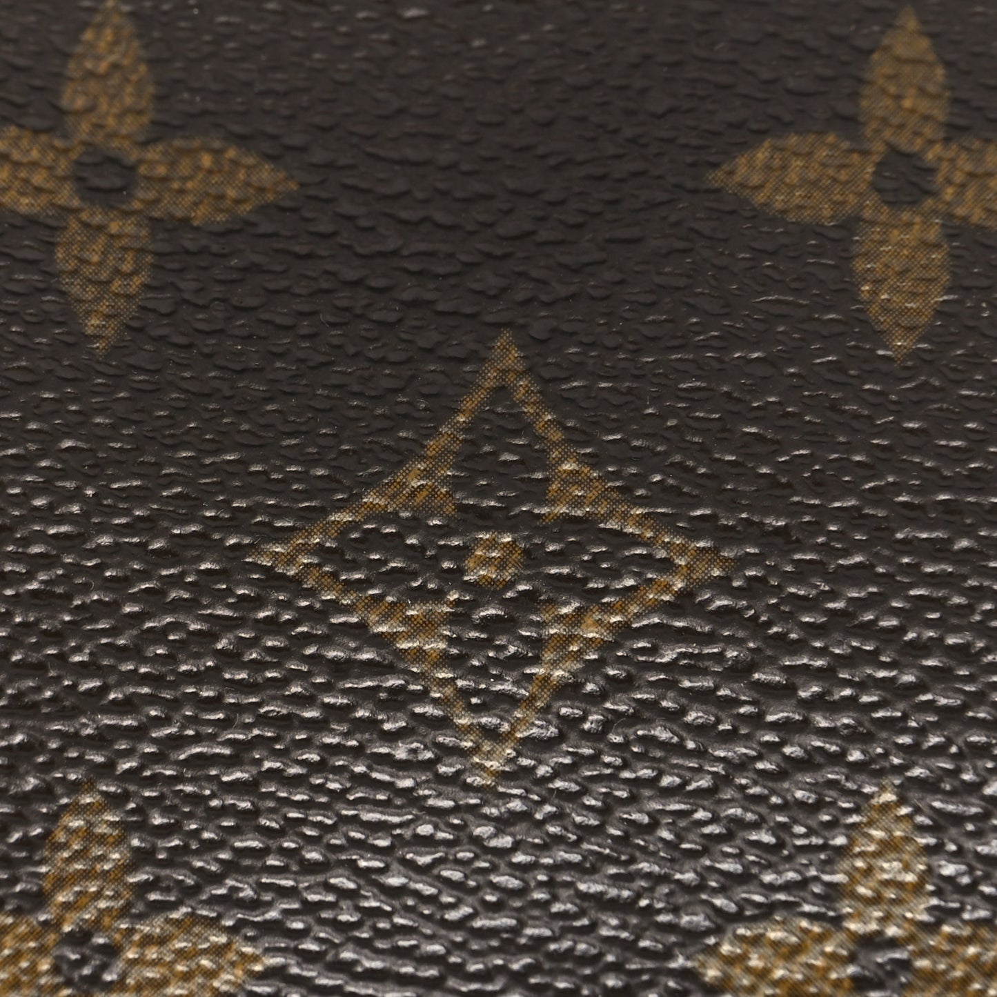 Monogram Wapity