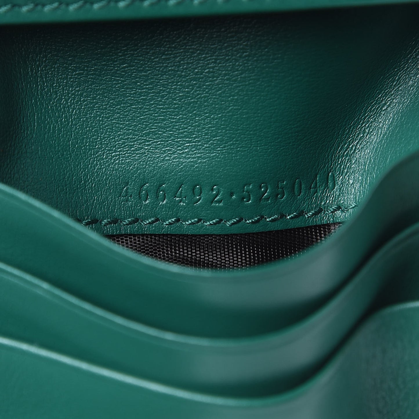 Calfskin Matelasse GG Marmont Card Case Wallet Emerald