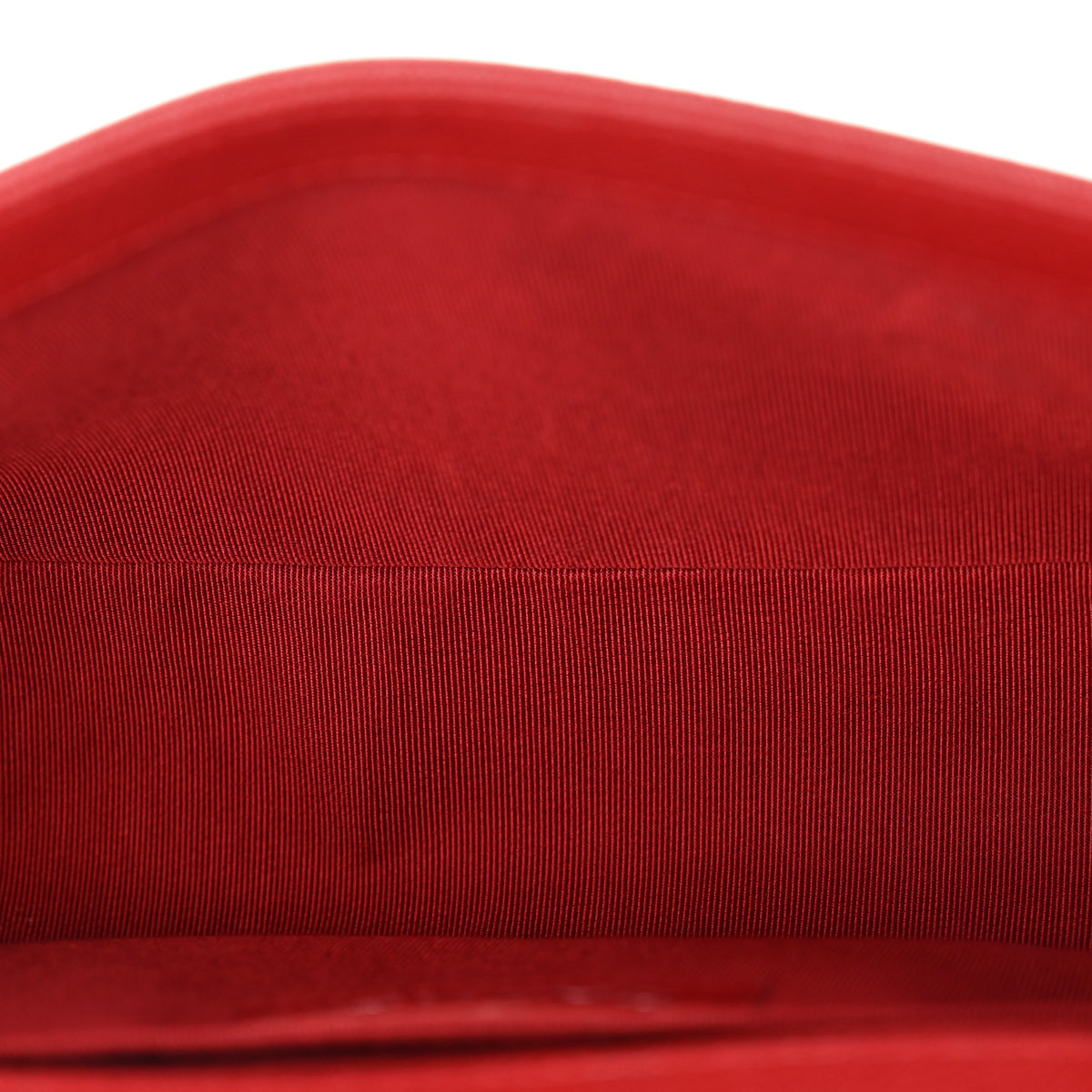 Caviar Quilted Medium Boy Flap Red