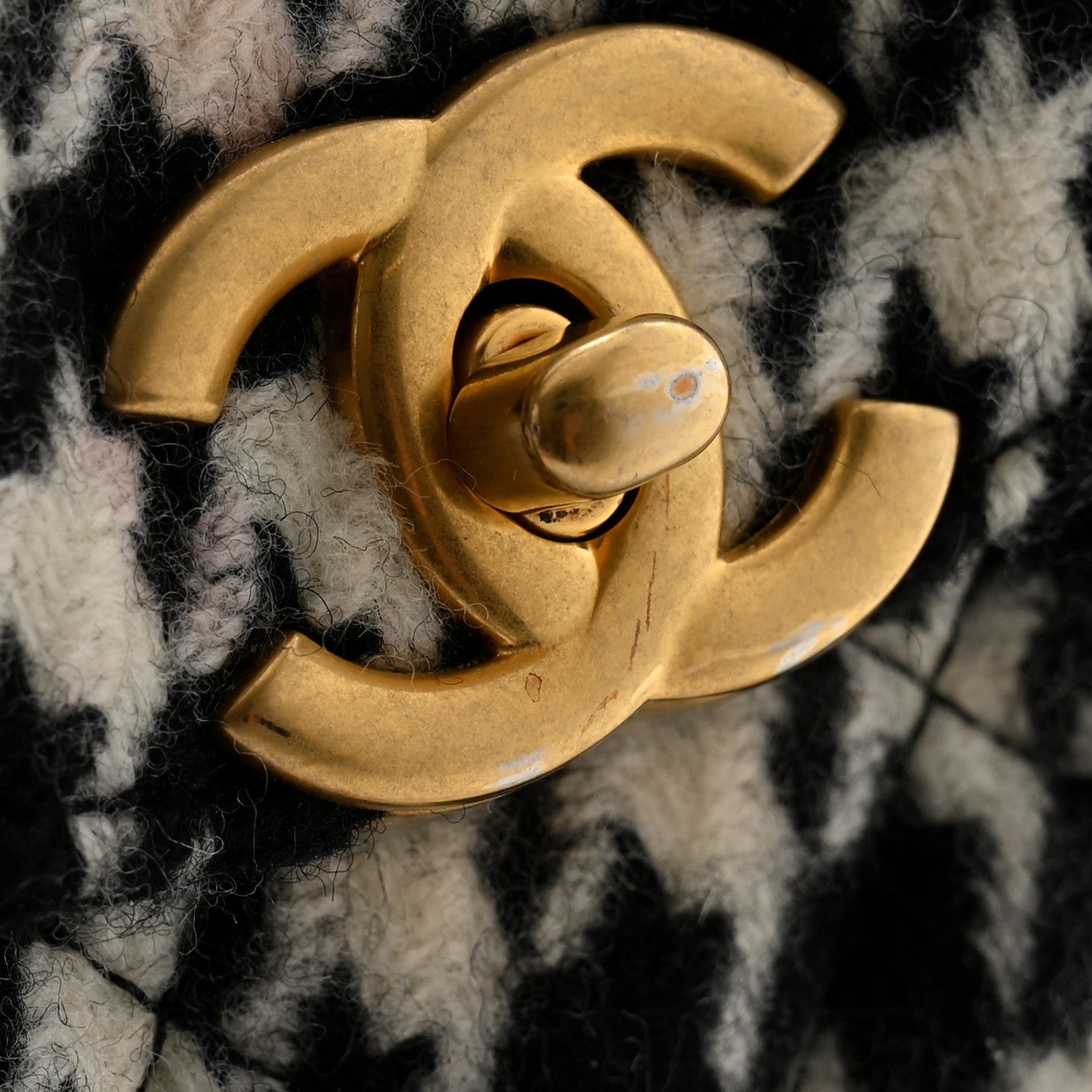 CHANEL   RINページ s-l1200.jpg