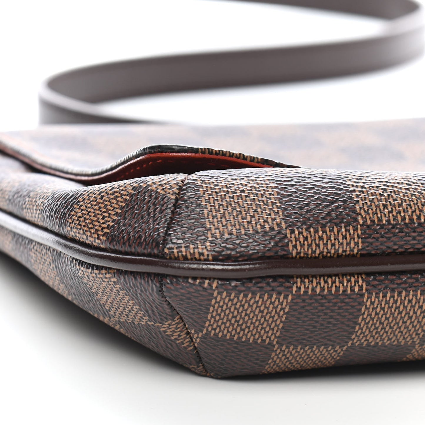 Damier Ebene Musette Tango