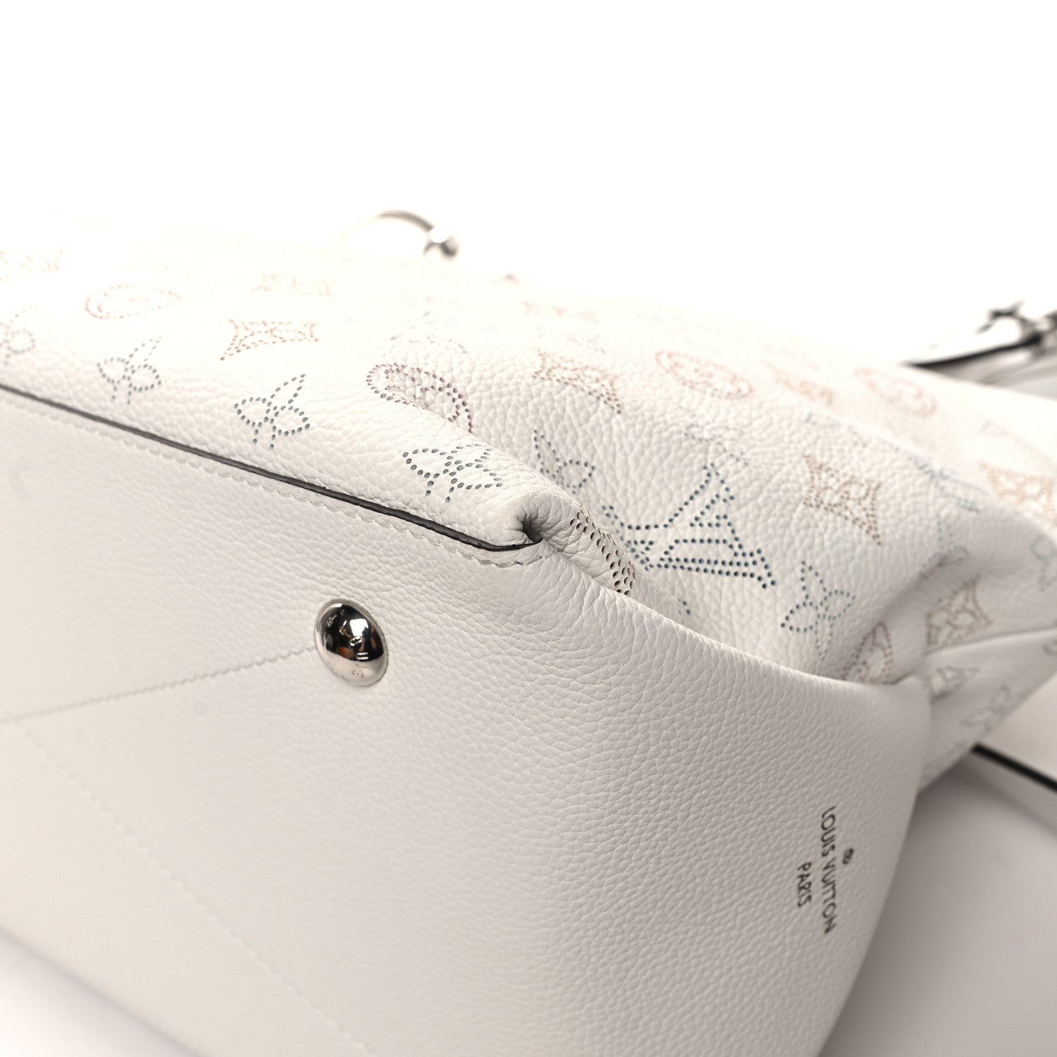 Louis Vuitton Mahina Beaubourg Hobo MM Snow 11 of 11