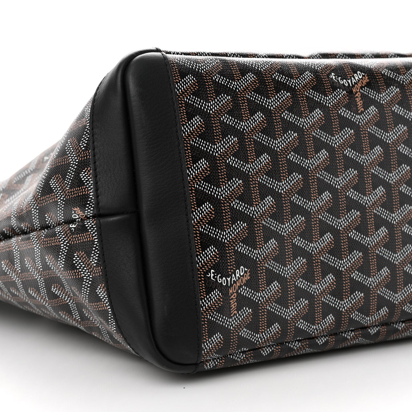 Goyardine Artois MM Black
