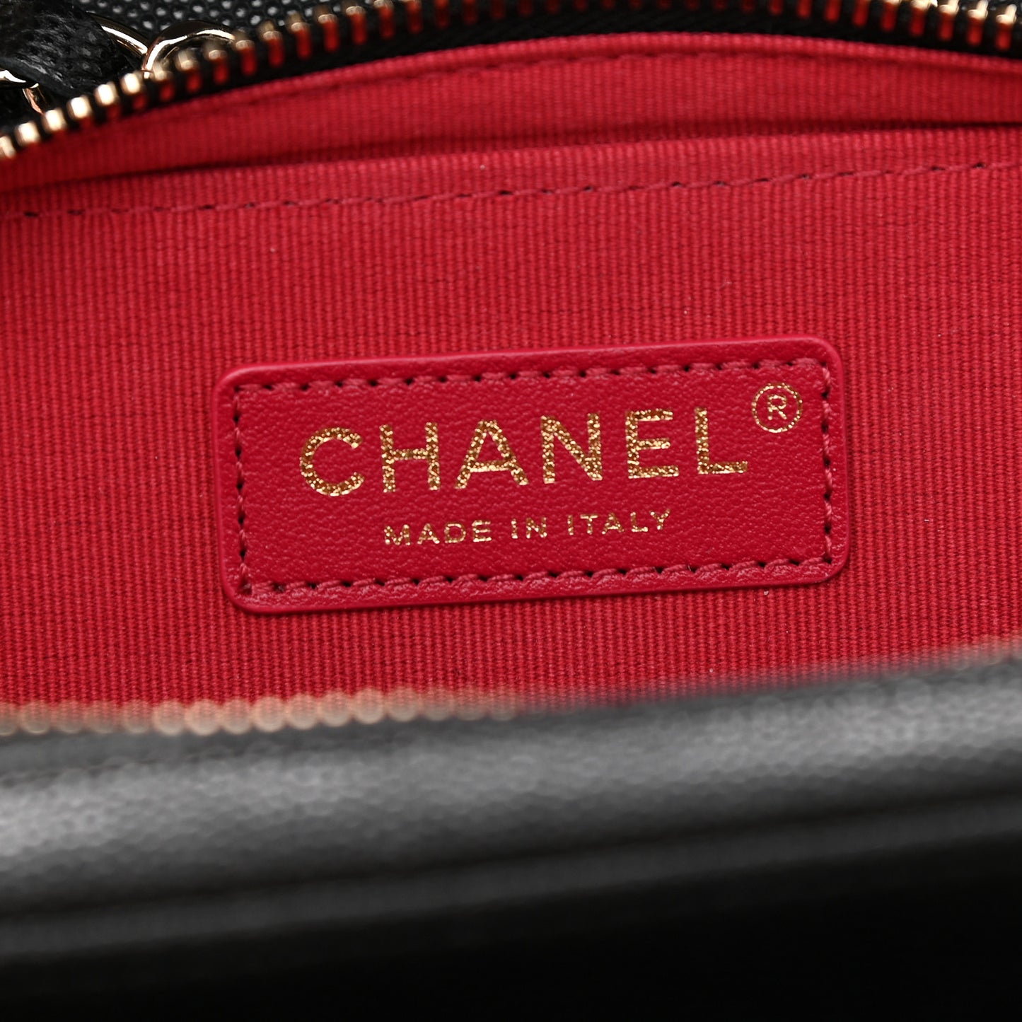 Caviar Quilted Like A Wallet Flap Black