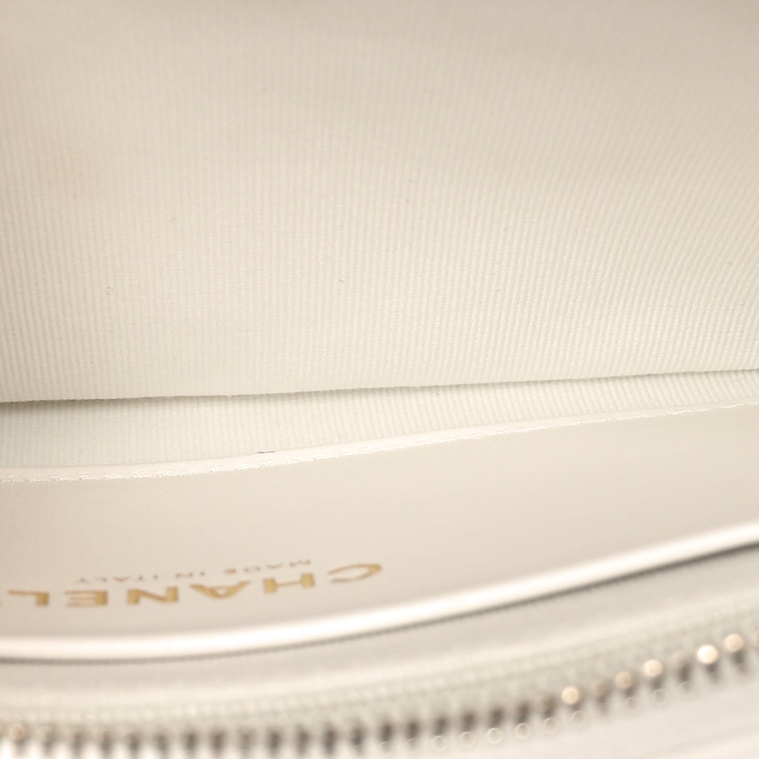 Chanel Shiny Crumpled Lambskin Quilted Chain Around Hobo White 5 of 10