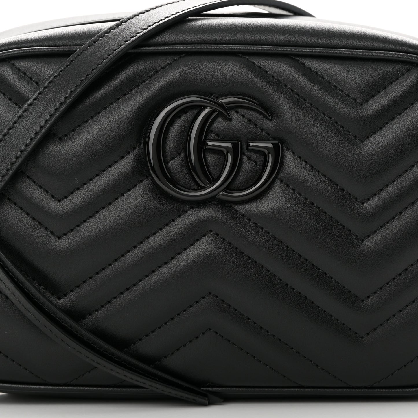 Calfskin Matelasse Monochrome Small GG Marmont Chain Shoulder Bag Black