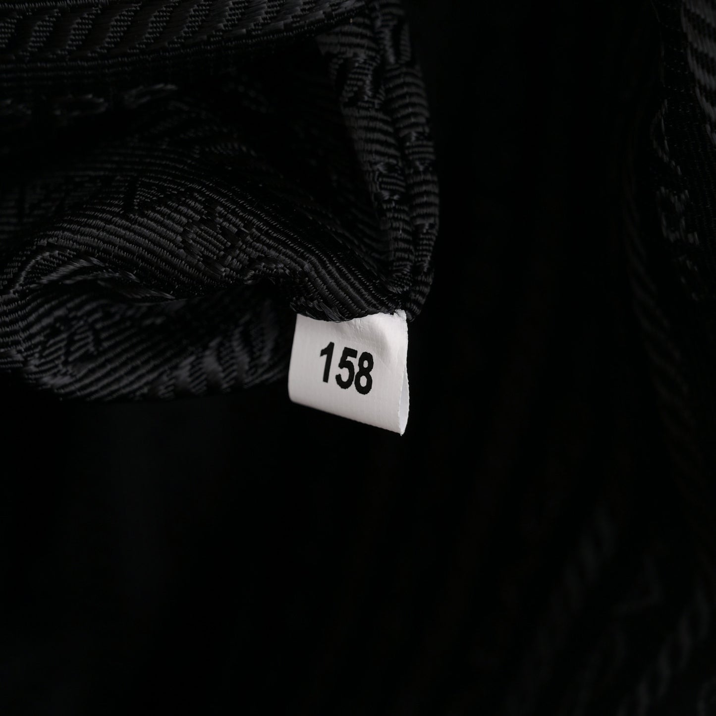 Vitello Phenix Zippered Messenger Hobo White