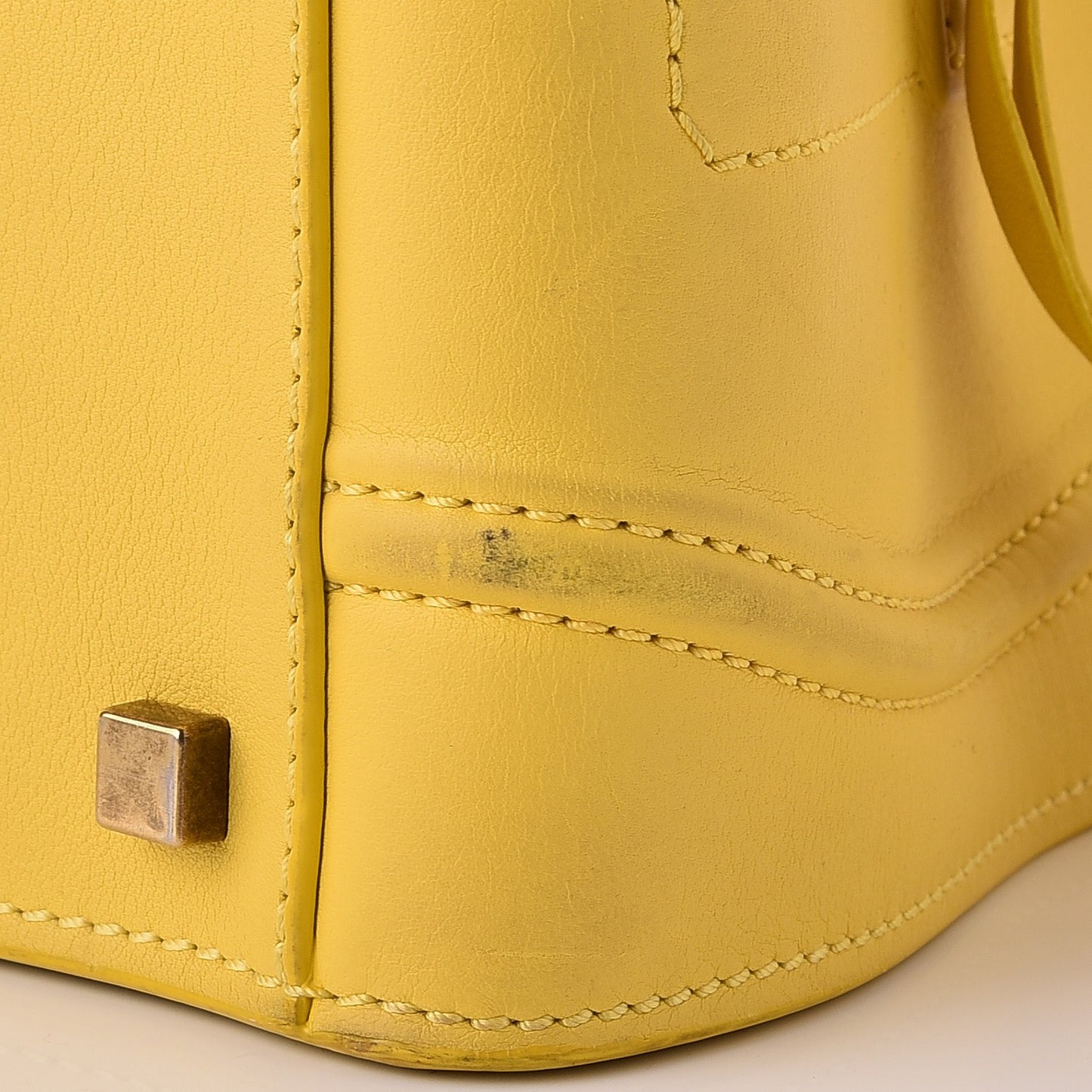 Smooth Calfskin Medium Phantom Luggage Sun Yellow