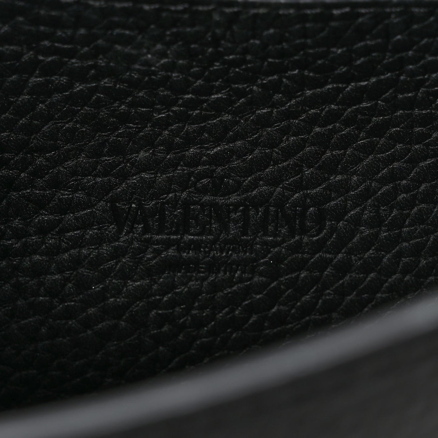 Pebbled Calfskin Medium Rockstud Flip Lock Crossbody Bag Black