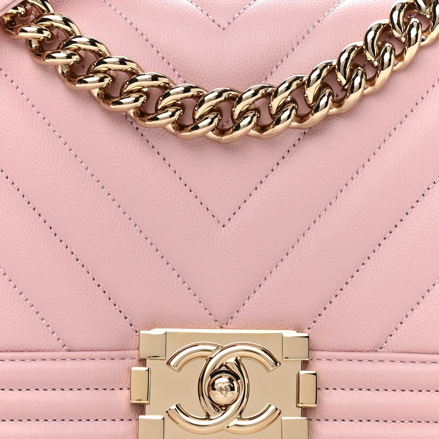 Caviar Chevron Quilted Medium Boy Flap Light Pink