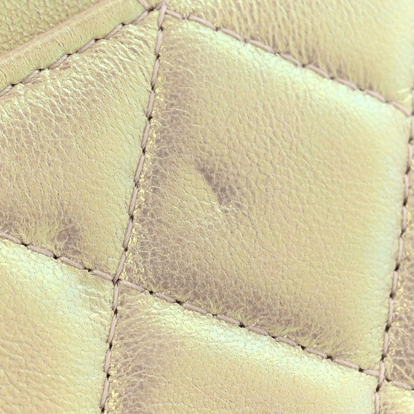 Iridescent Lambskin Quilted Wallet On Chain WOC Ivory