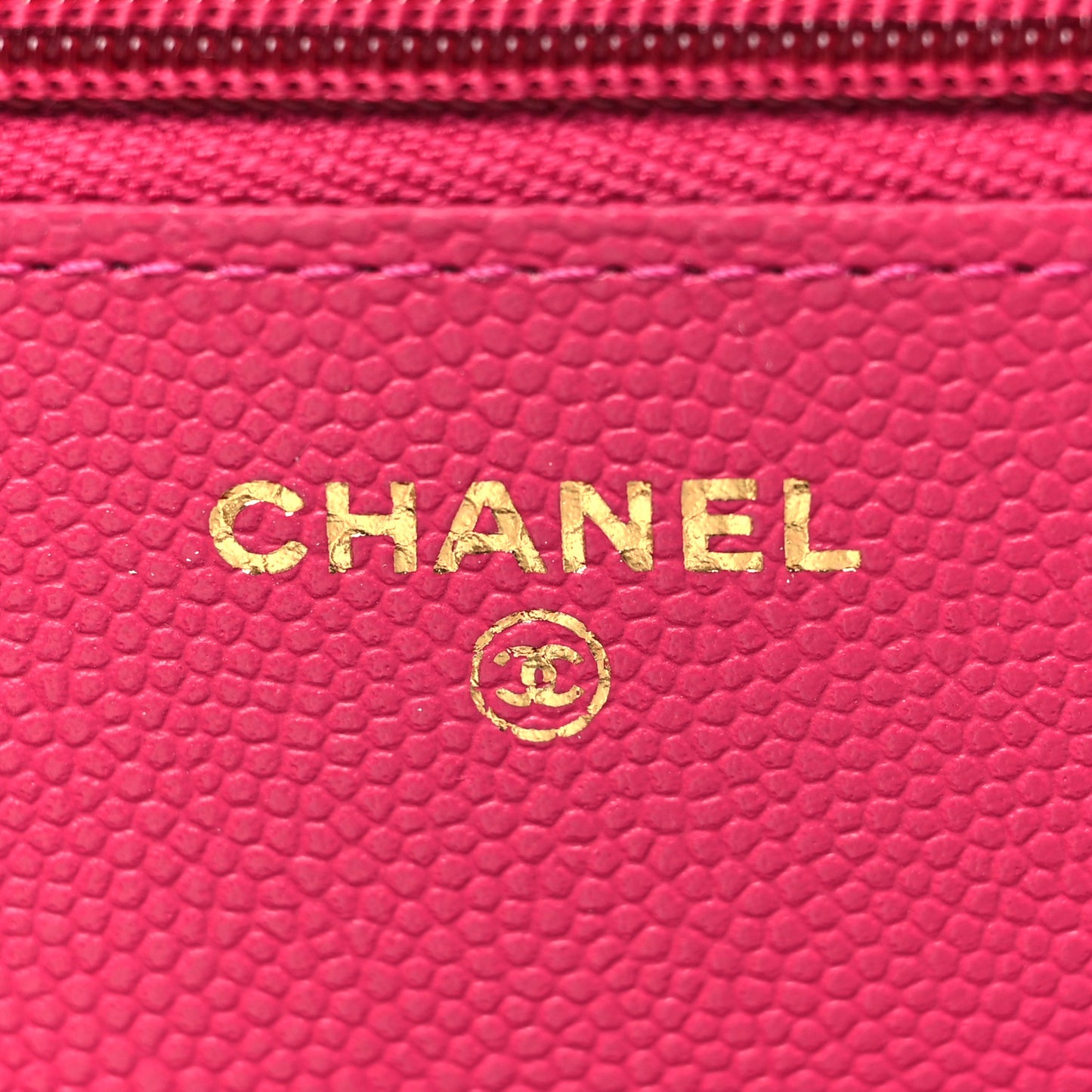 Caviar Quilted Wallet On Chain WOC Fuchsia
