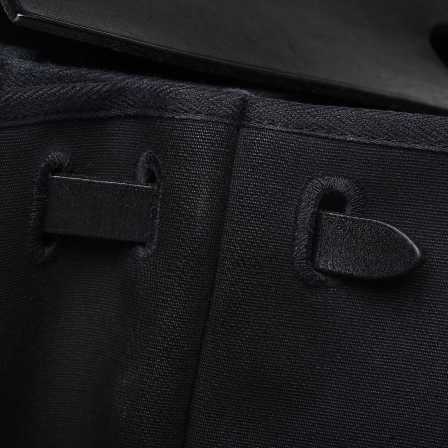Toile Vache Calfskin Herbag 40 GM Black
