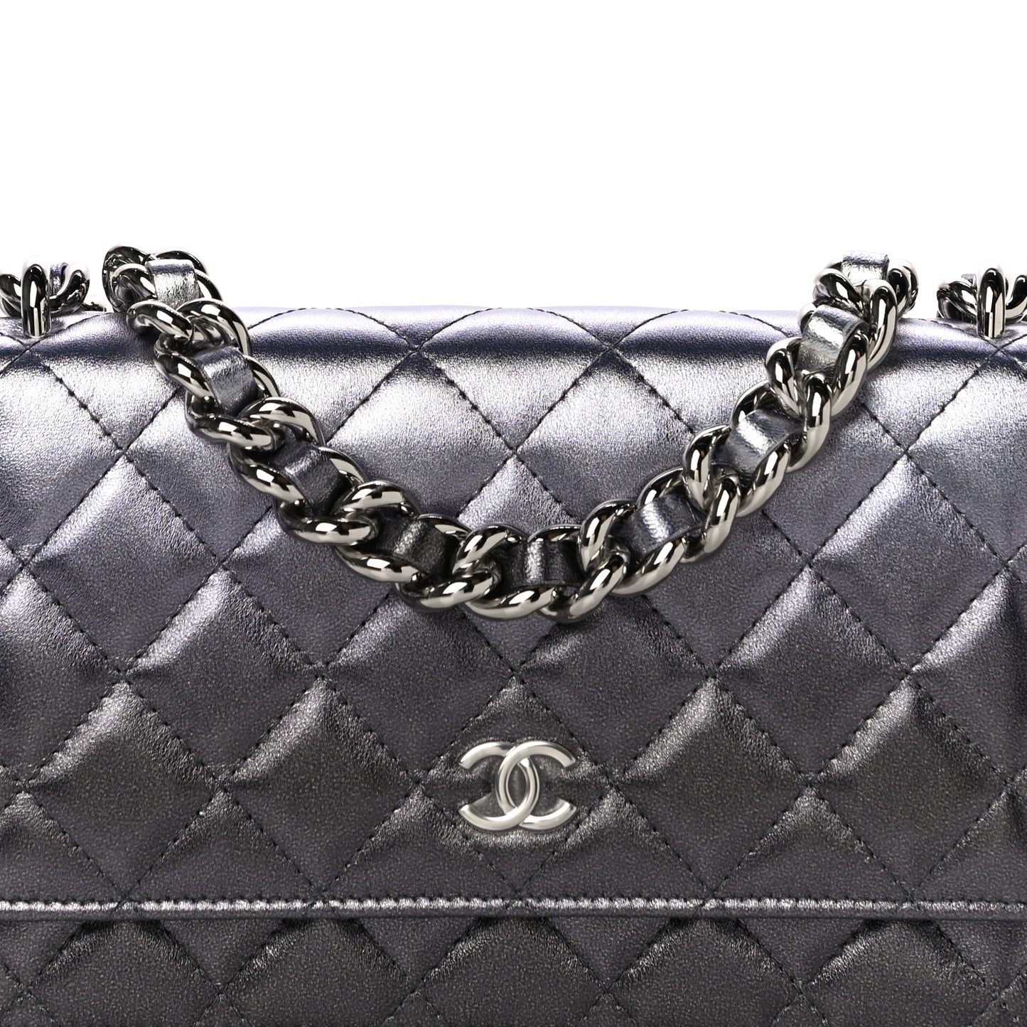 Gradient Metallic Lambskin Quilted Like A Wallet Wallet On Chain WOC Silvery Black