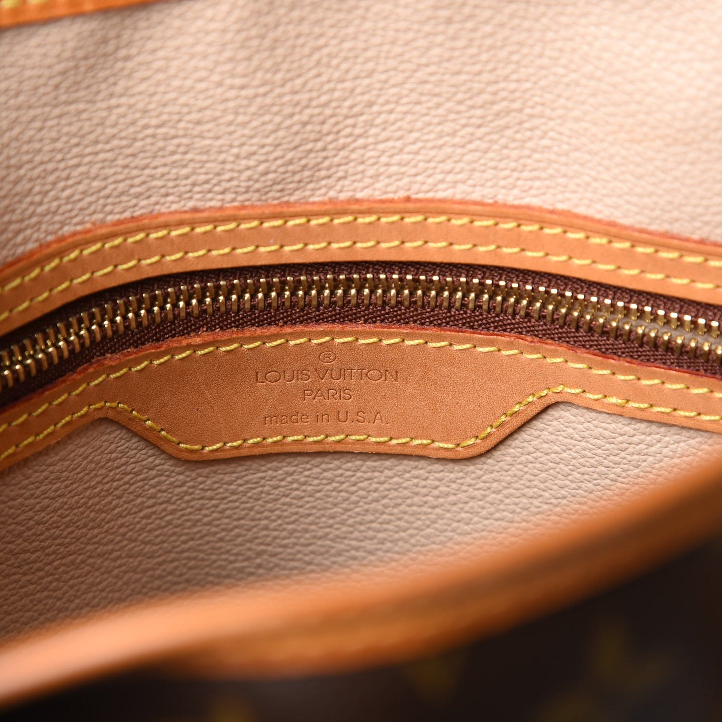 Monogram Petit Bucket 23
