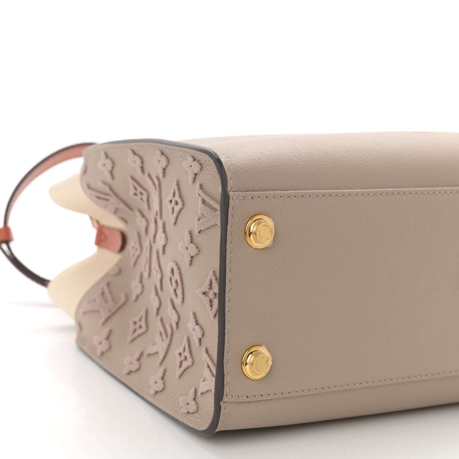 Louis Vuitton Calfskin Monogram Tufting On My Side Galet 8 of 9