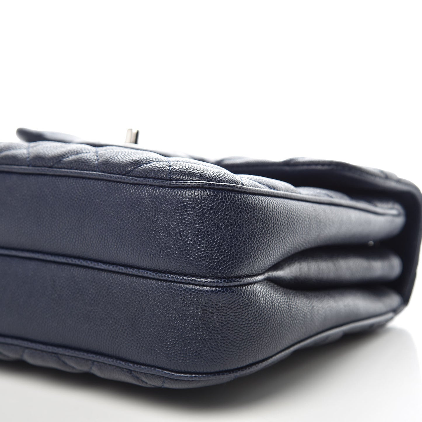 Caviar Quilted Medium Urban Companion Flap Navy