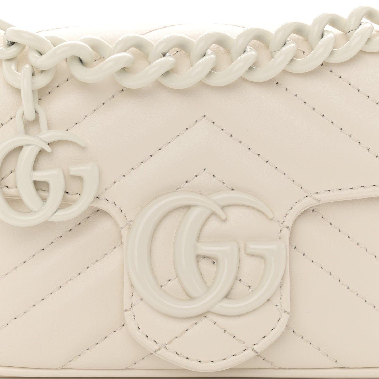 Calfskin Matelasse Monochrome GG Marmont Chain Belt Bag Mystic White