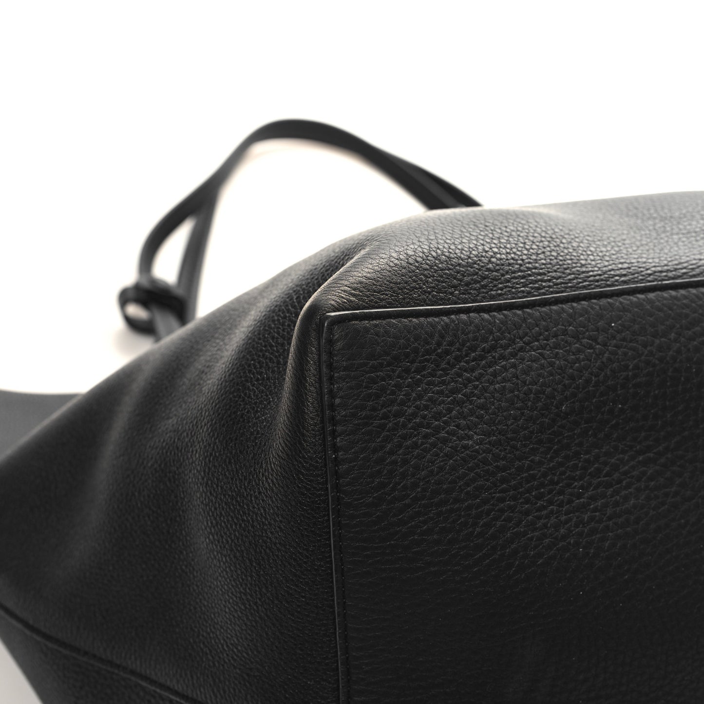 Grained Calfskin Park Tote Three Black