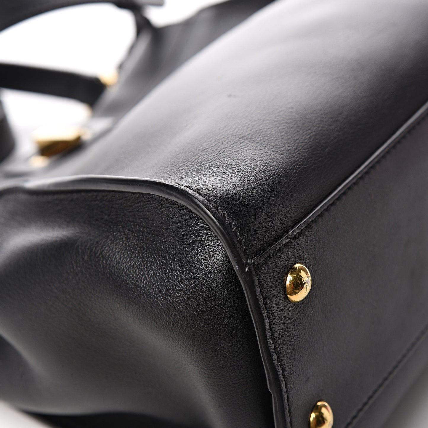 Vitello Seta Shiny Nappa Medium Peekaboo Iconic Satchel Black