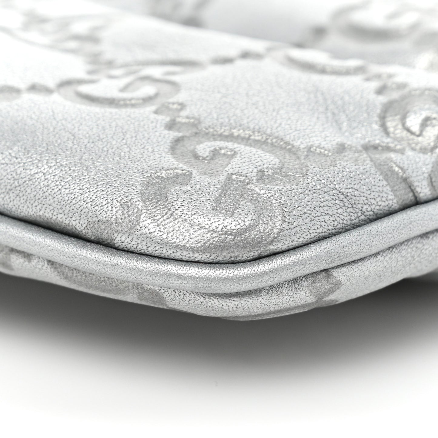 Guccissima New Britt Wristlet Silver