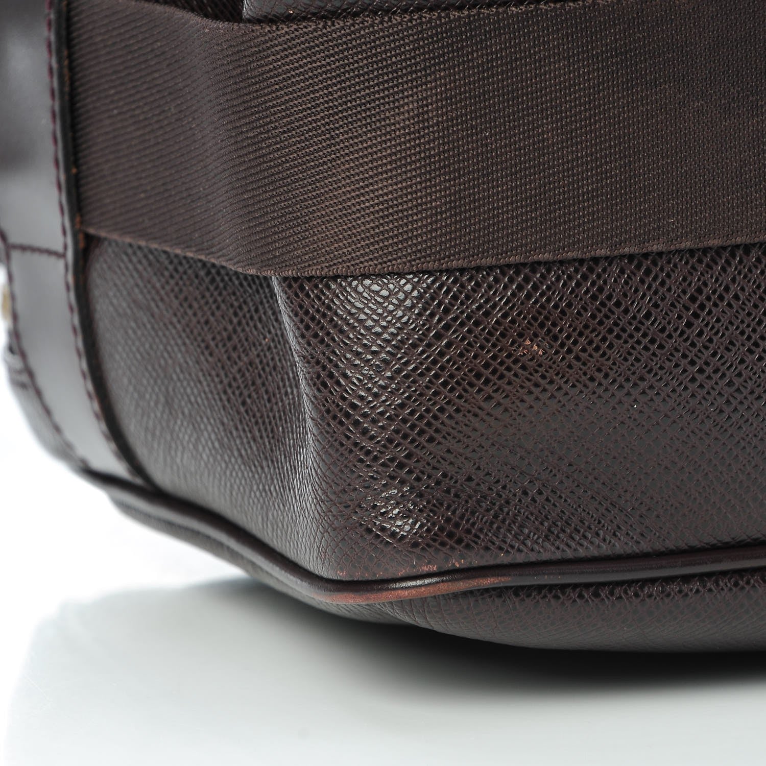 Louis Vuitton Taiga Reporter Messenger Grizzli 14 of 16