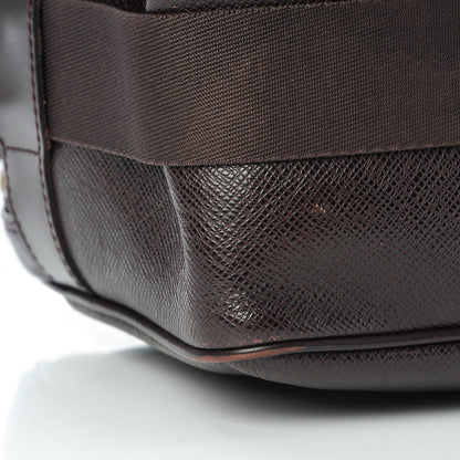 Louis Vuitton Taiga Reporter Messenger Grizzli 14 of 16