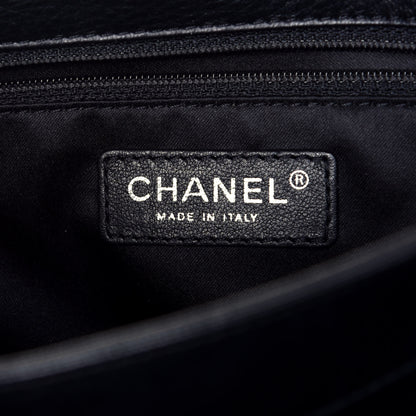 Chanel Distressed Calfskin Hamptons Flap Black 6 of 8