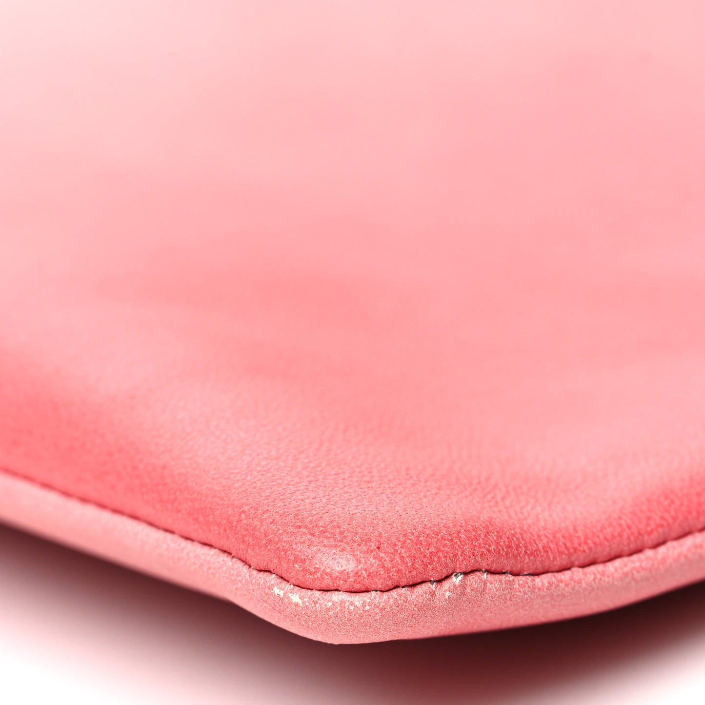 Cloudy Lambskin Solo Zip Pouch Pink