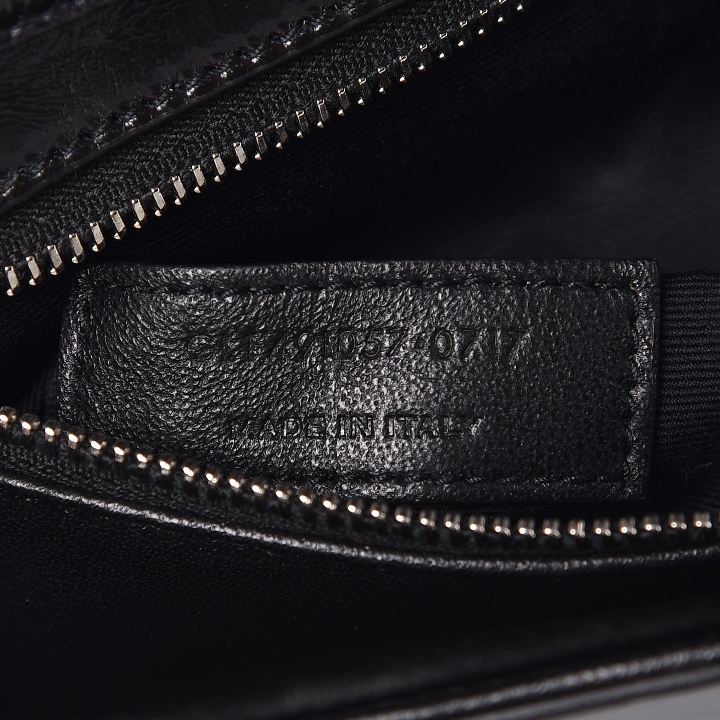 Glossed Calfskin Crystal Fetiche Clutch Nero Black
