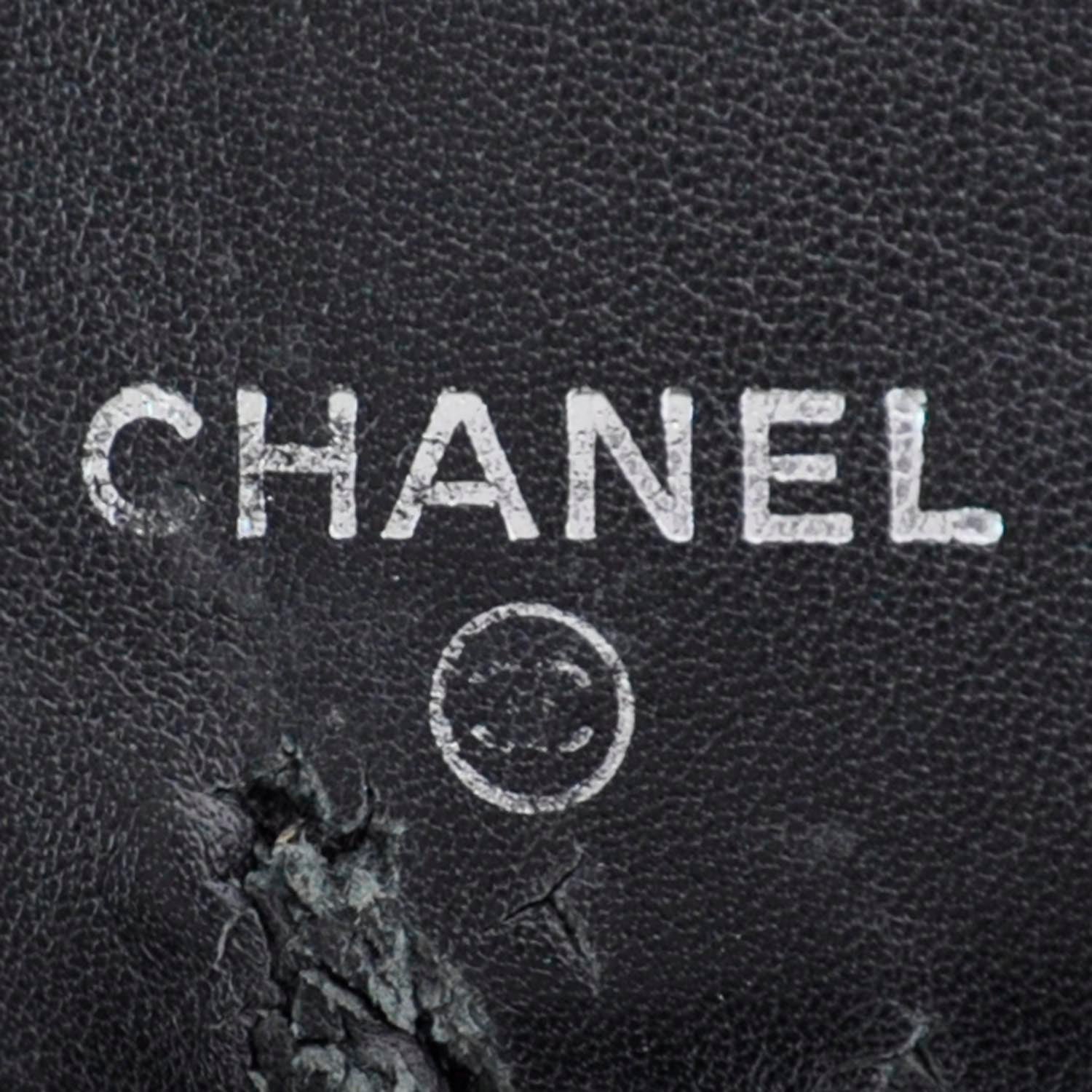Chanel Patent Yen Wallet Black 7 of 10