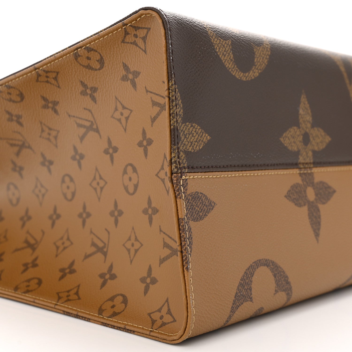 Louis Vuitton Reverse Monogram Giant Onthego GM 8 of 14