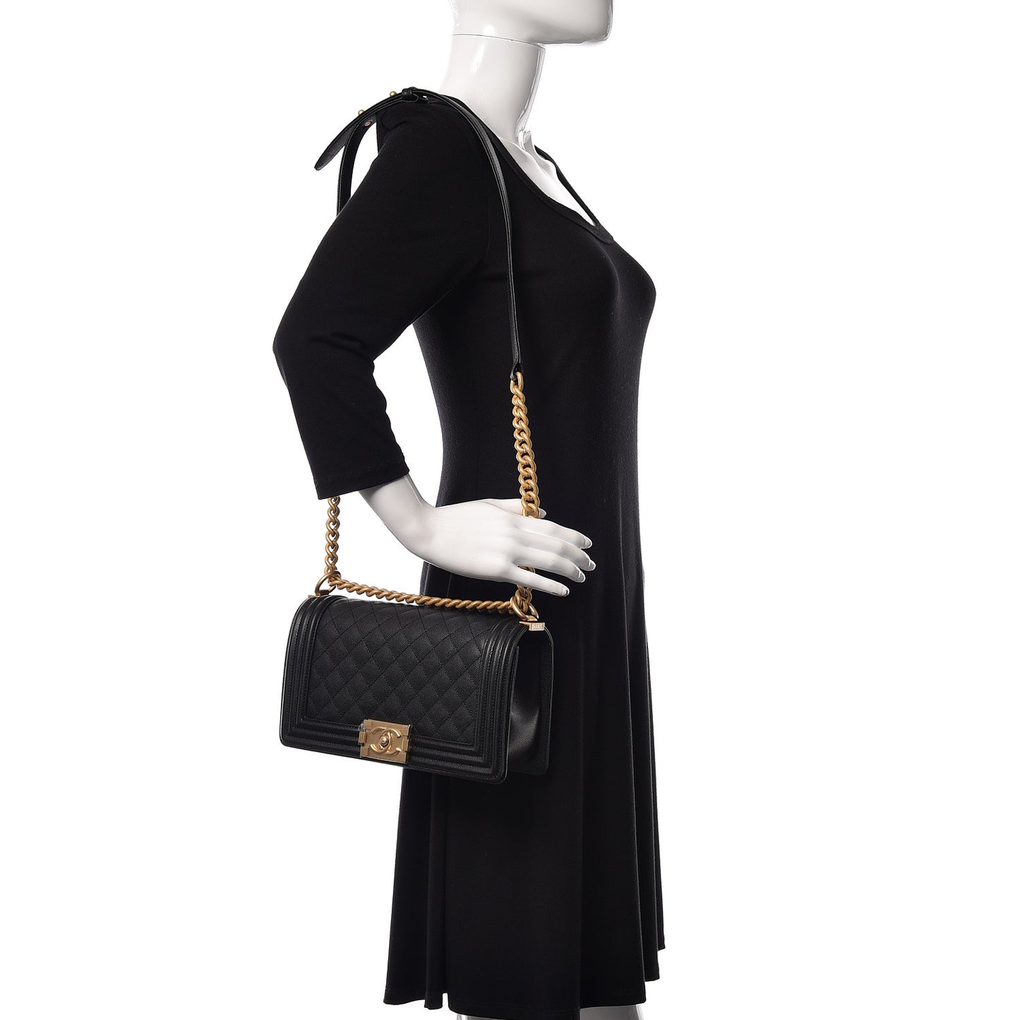 Caviar Quilted Medium Boy Flap Black