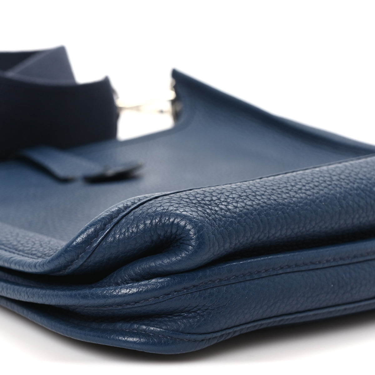 Hermes Taurillon Clemence EVELYNE III PM  Bleu Agate 7 of 8