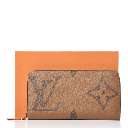 Louis Vuitton Reverse Monogram Giant Zippy Wallet 7 of 7