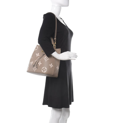 Louis Vuitton Empreinte Monogram Giant Neonoe MM Tourterelle Creme 2 of 11
