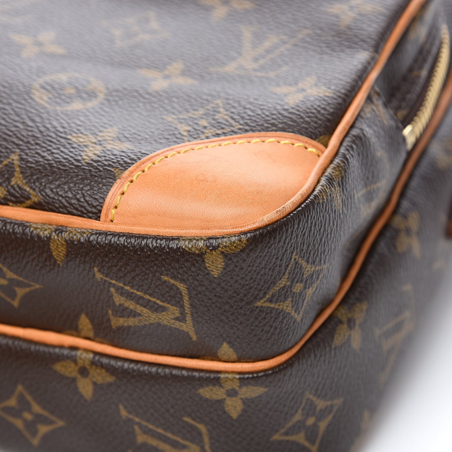 Monogram Amazone