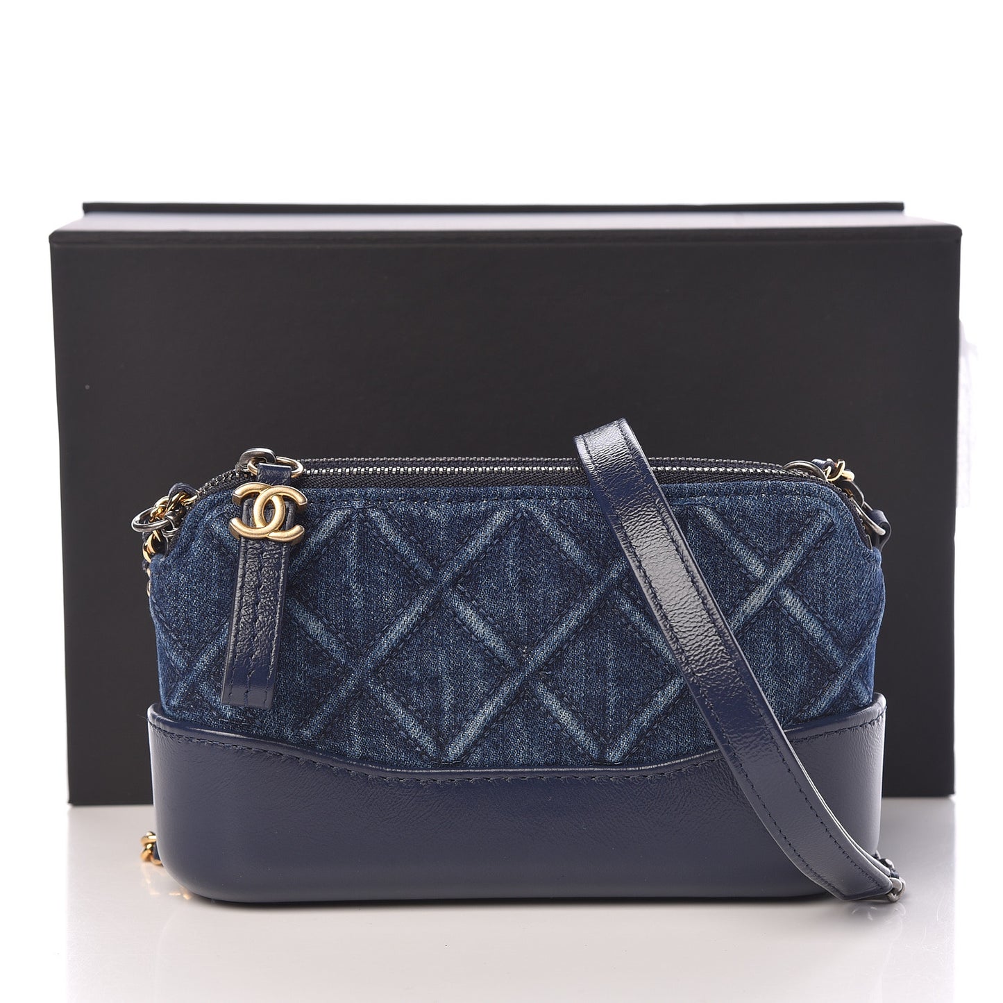 Denim Calfskin Quilted Small Gabrielle Clutch With Chain Blue