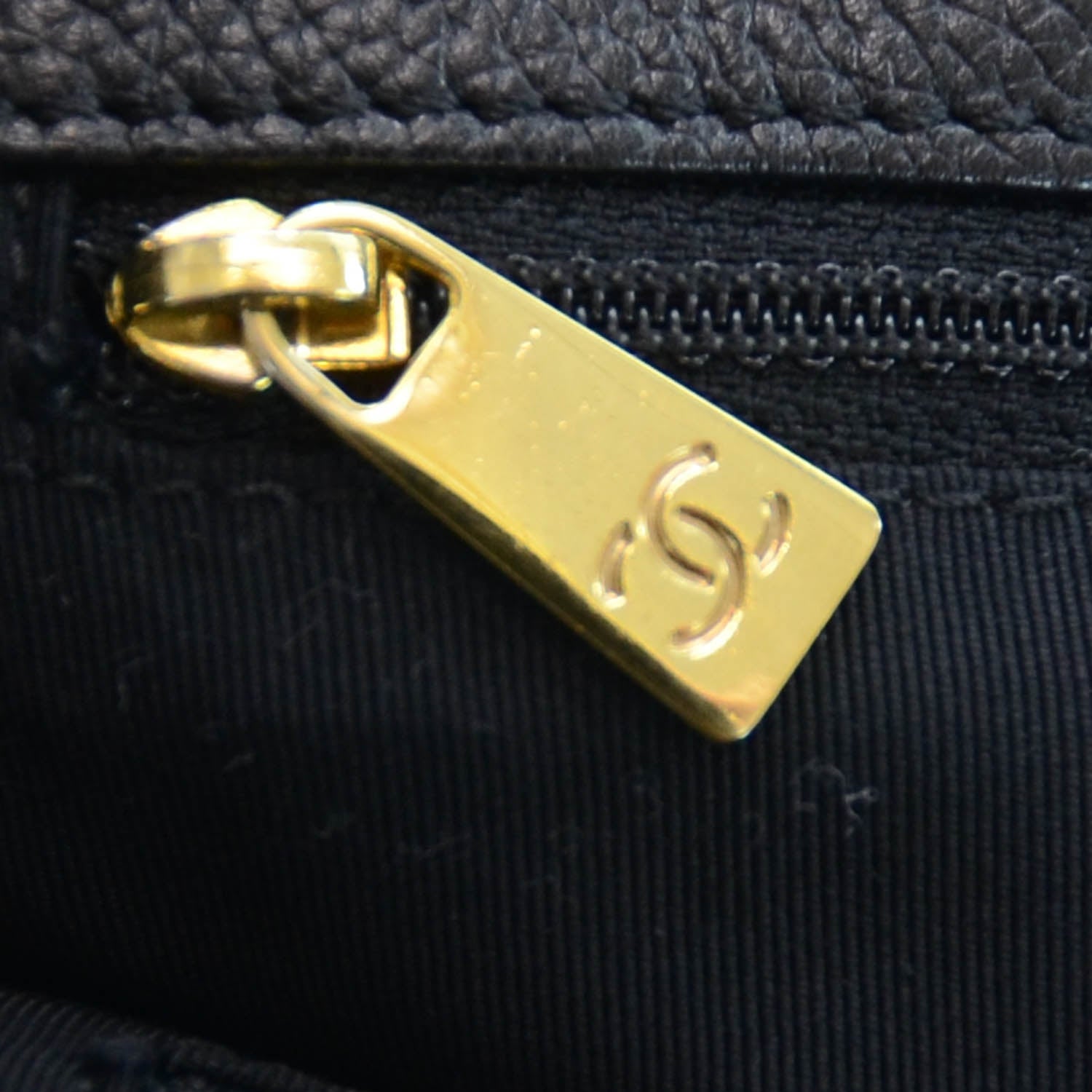 Chanel Calfskin Cerf Tote Black 7 of 9