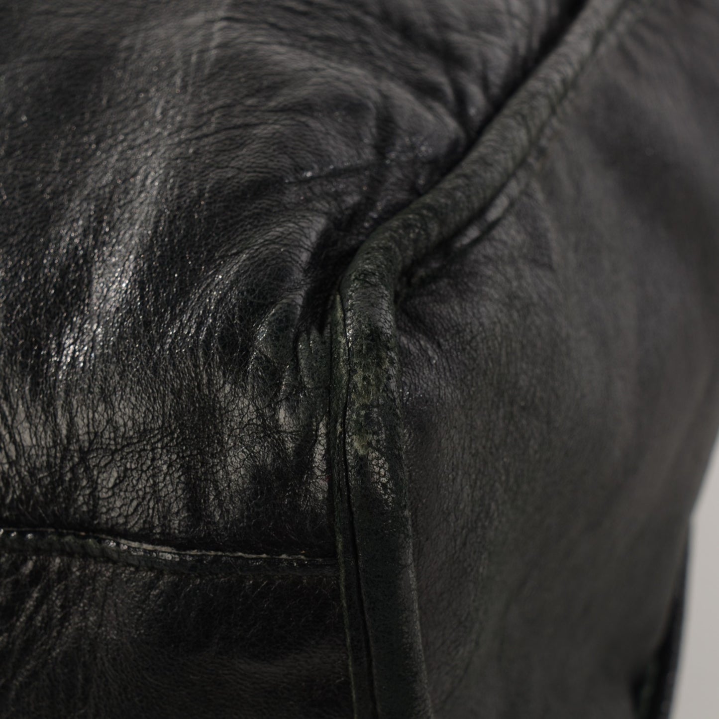 Chevre Classic Hardware First Black