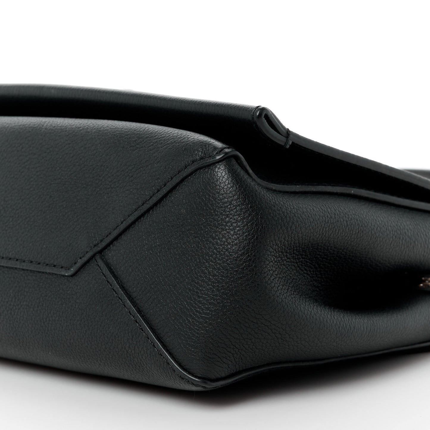 Calfskin Lockme II Chain Bag BB Black