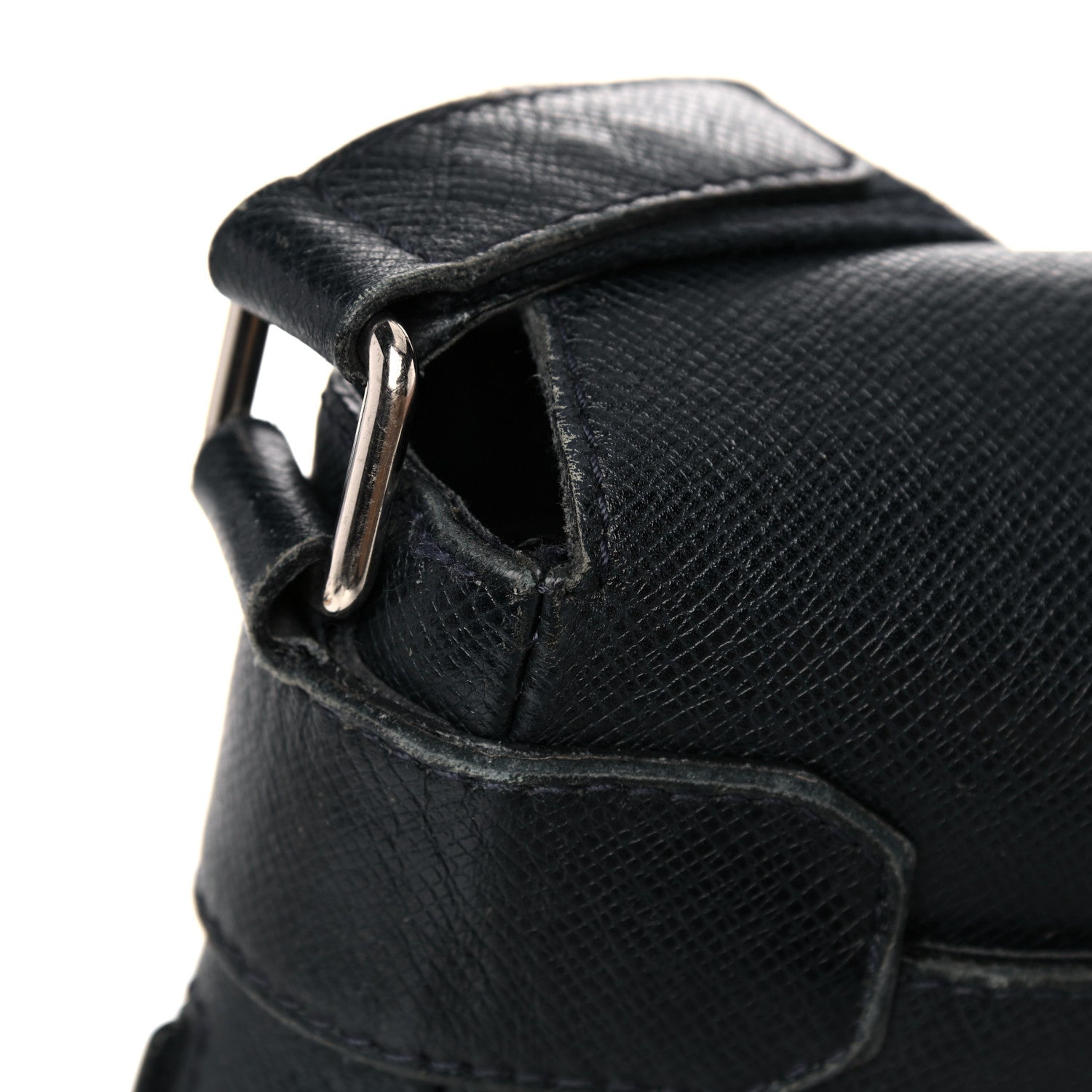 Louis Vuitton Taiga Milo Messenger Boreal 14 of 25