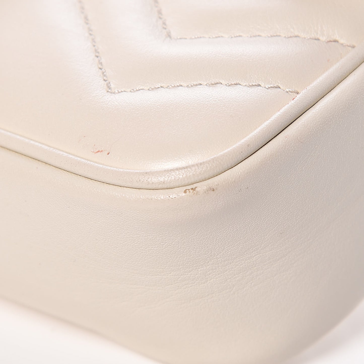 Calfskin Matelasse Super Mini GG Marmont Shoulder Bag White